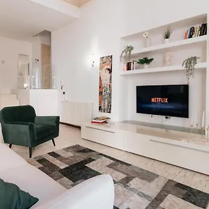 Appartement Four Luxury Art